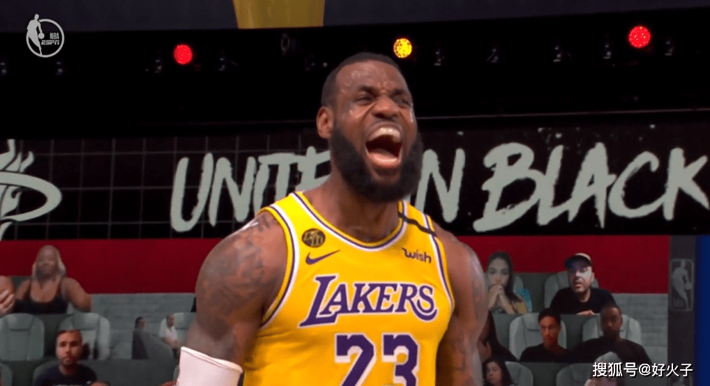  詹姆斯连续三场砍下30，骑士战胜热火  