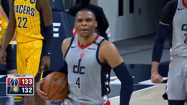  东契奇超远三分绝杀独行侠险胜快船豪取五连胜