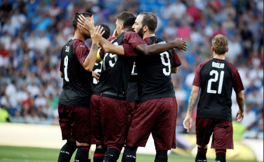  AC米兰补时阶段扳平，吉鲁力压防守头球救主